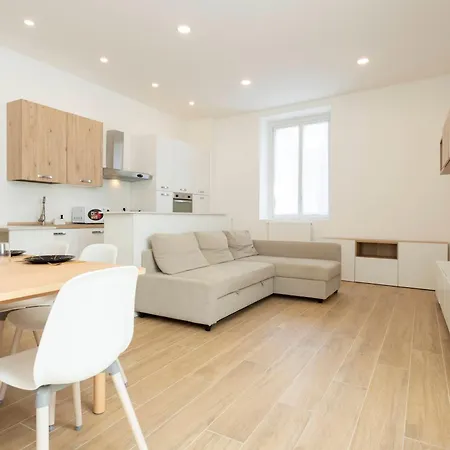 Apartment Caroli Maison - Design Flat 5min Da Stazione