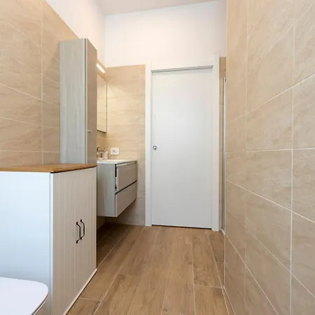 Caroli Maison - Design Flat 5min Da Stazione Apartment *