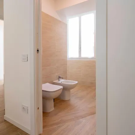 Caroli Maison - Design Flat 5min Da Stazione Apartament Novara