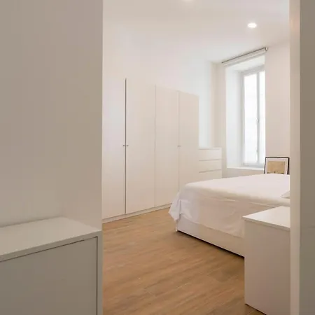 Apartment Caroli Maison - Design Flat 5min Da Stazione
