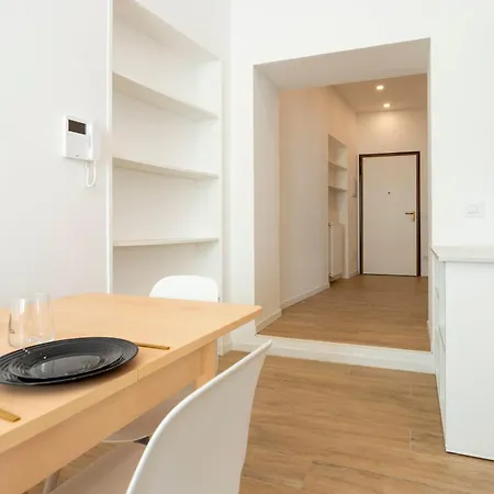Apartament Caroli Maison - Design Flat 5min Da Stazione *