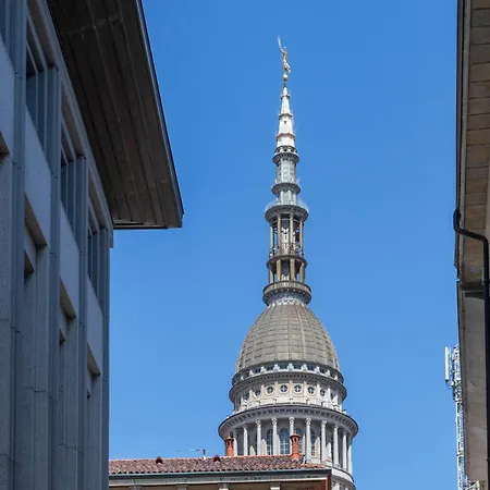 Apartament Caroli Maison - Design Flat 5min Da Stazione *